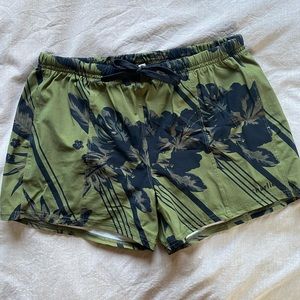 Charlie by Matthew Zink Beach Shorts XS 5”